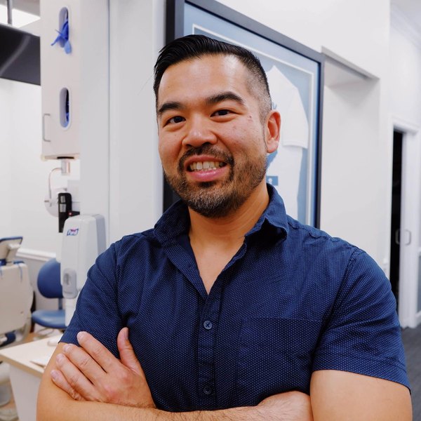 Dr. Robert Yong